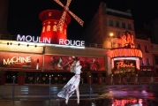 <p>BALLE BLANCHE AU MOULIN ROUGE POUR L'EXPOSITION SWINGIN' PARIS
©ANTOINE DAVOT
N°64 - MARS 2018																																	</p>