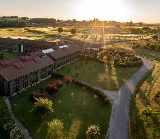 Chateau des Vigiers, resort en France
