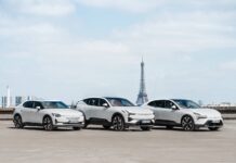 La gamme Polestar France devant la Tour Eiffel