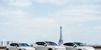 La gamme Polestar France devant la Tour Eiffel