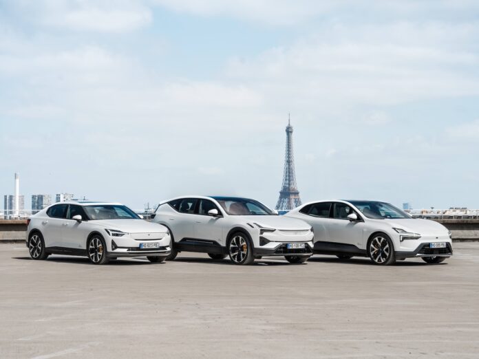 La gamme Polestar France devant la Tour Eiffel