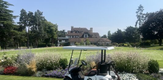 Sunny Cart : la golfette qui roule au soleil !