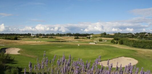 100 arbres pour les 100 ans du Golf de Coutainville
