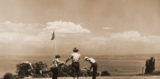 Les caddies de l’Évian Resort Golf Club, une aventure de 80 ans