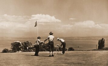 Les caddies de l’Évian Resort Golf Club, une aventure de 80 ans