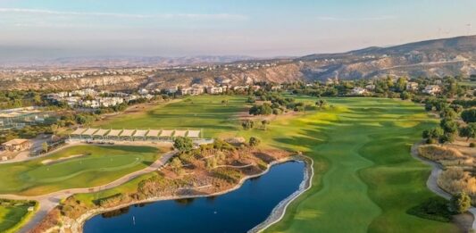 Aphrodite Hills : déjà un million de coups au Trackman range Aphrodite hills Chypre PGA