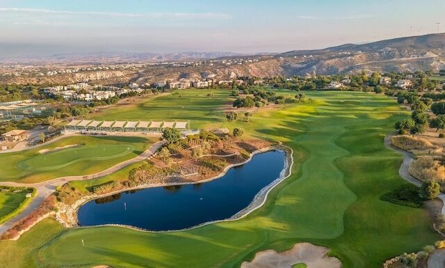 Aphrodite Hills : déjà un million de coups au Trackman range Aphrodite hills Chypre PGA