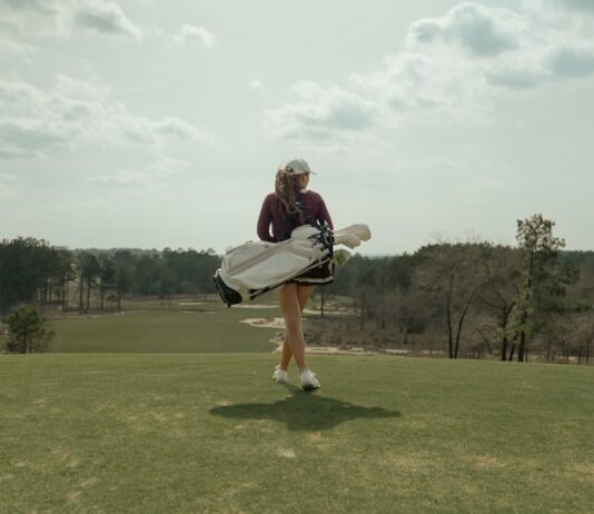 Wilson Aurora : un set special Ladies qui ne sacrifie pas à la performance Wilson Aurora 2026 golfeuse