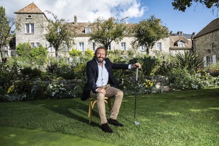 CHQ8056bis- copiew Charles Hendi Quelin - paragolfeur