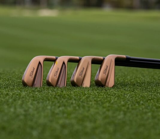 fers Titleist en finition Oil Can