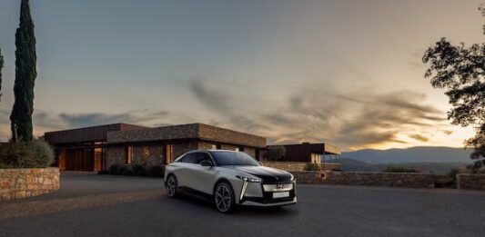DS Automobiles DS N°8