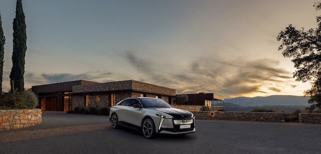 DS Automobiles DS N°8