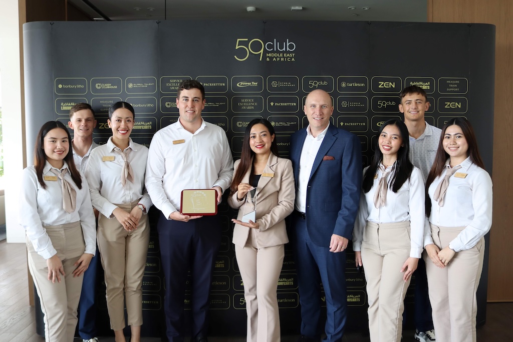 Al Zorah Team with awards