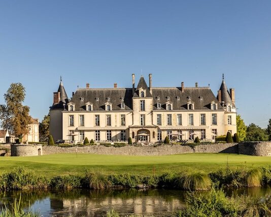 Chateau d'Augerville, à une heure de Paris